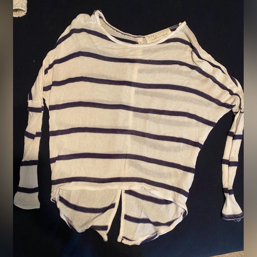 Lightweight sweater